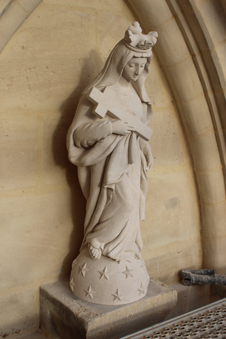 Création Vierge sculpture sur pierre - Ets Courtois Cedric